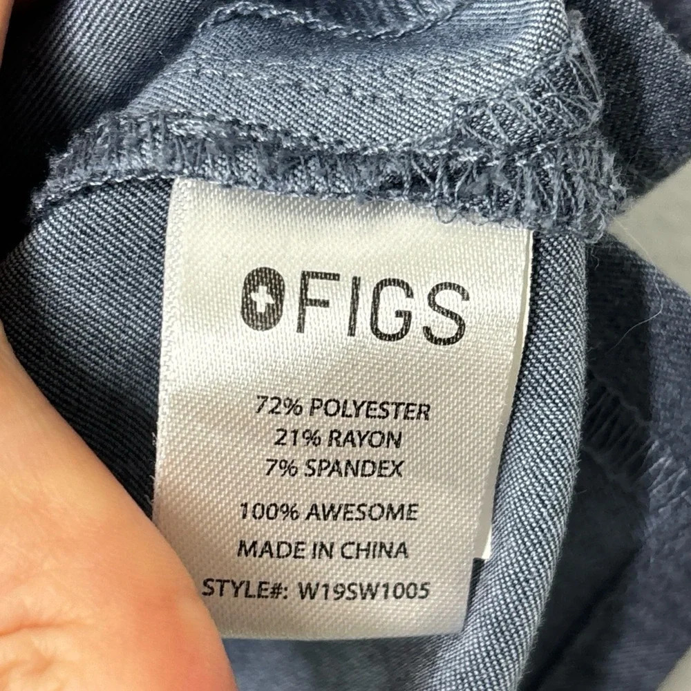 FIGS Dolores Flap Pocket Scrub Top Graphite Gray Short Sleeve V-neck Size L - Picture 5 of 7